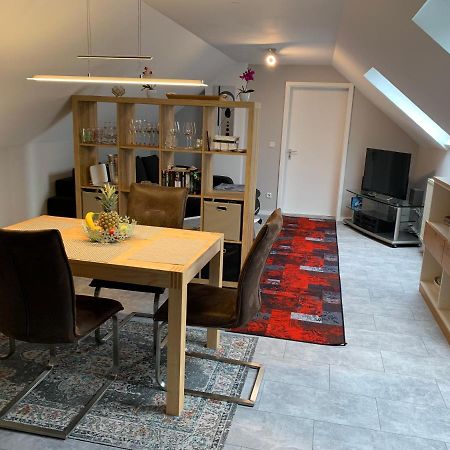 Ferienwohnung Sunny - Moderne Ferienwohnung Im Gruenen In Saarbruecken-West Luaran gambar
