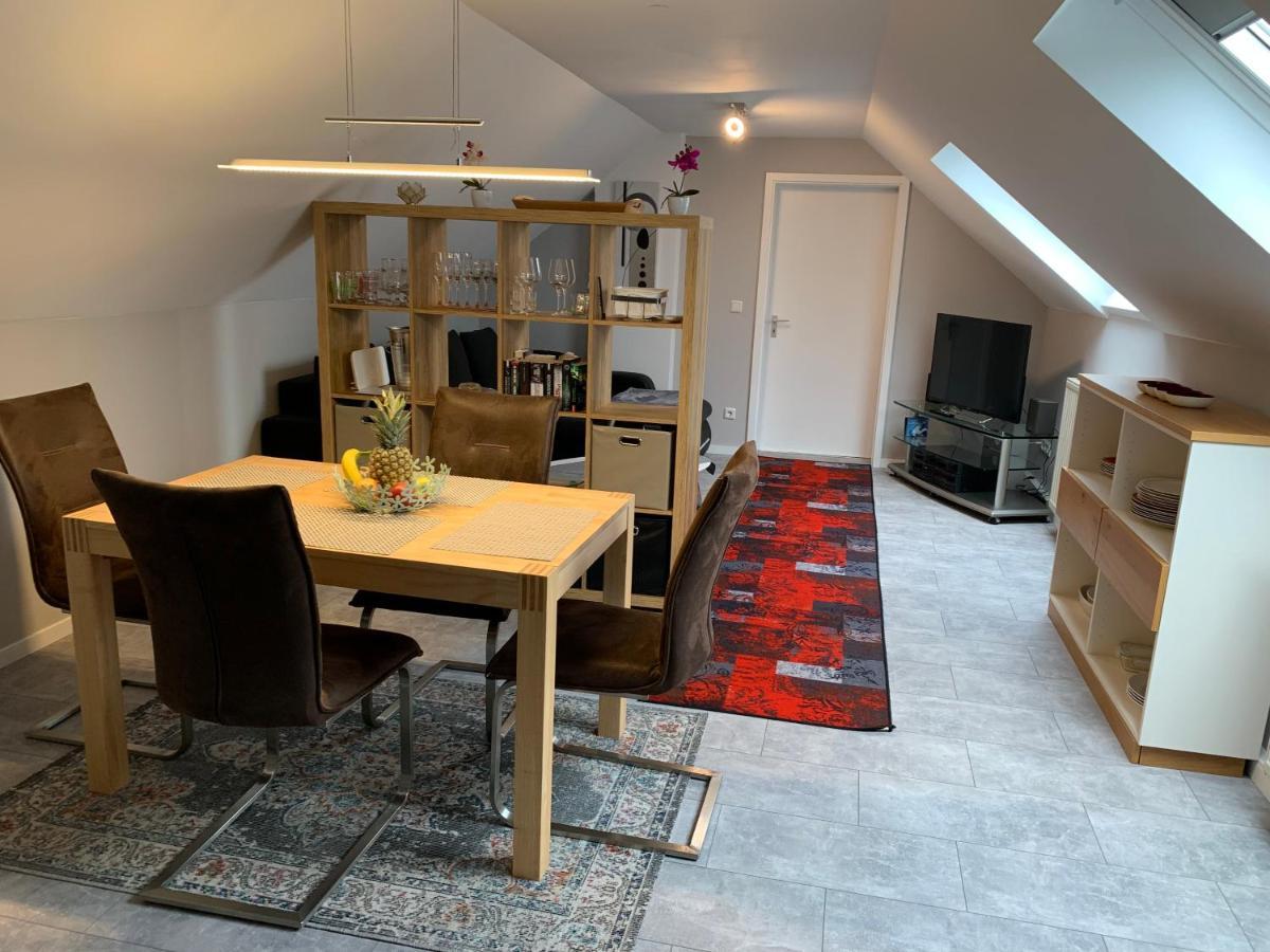 Ferienwohnung Sunny - Moderne Ferienwohnung Im Gruenen In Saarbruecken-West Luaran gambar